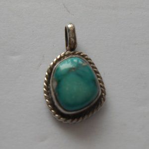 Vintage Turquoise Stone Pendant in Silver Bezel